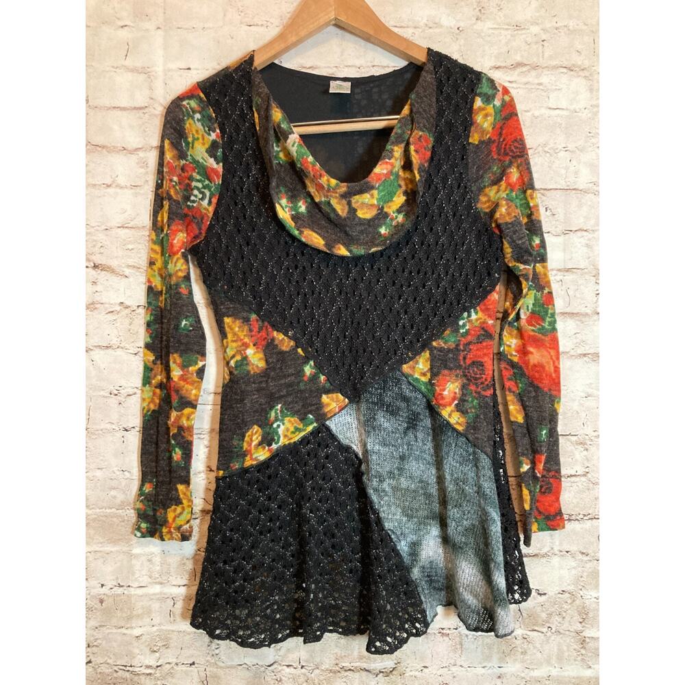 This & That Top Womens Small Artsy Art To Wear‎ Mixed Textures Sequin Crochet